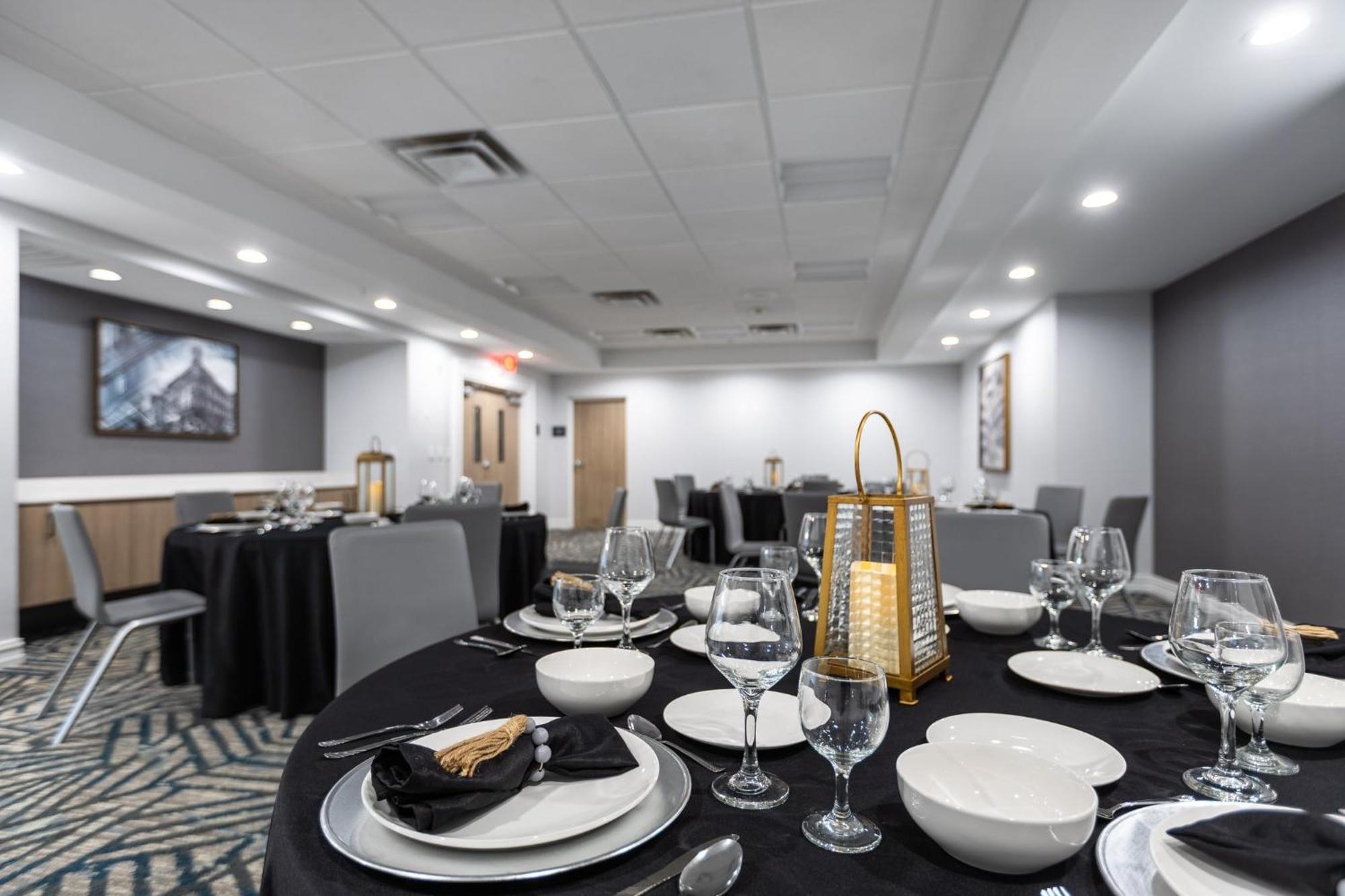 Holiday Inn Anderson By Ihg Exterior photo